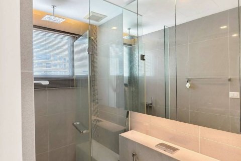 Condo in Chatuchak, Bangkok, Thailand, 2 bedrooms № 172920 - photo 10