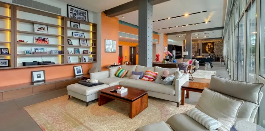 Penthouse in Khlong Toei, Bangkok, Thailand 4 Schlafzimmer № 215072