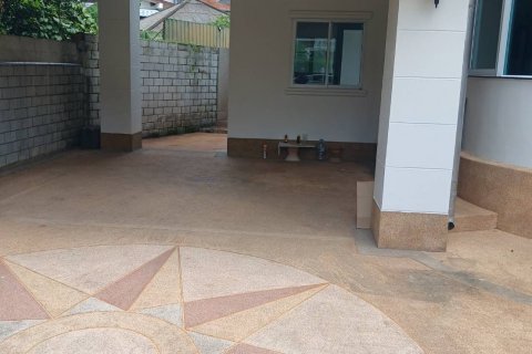 Дом в Сан-Сая, Таиланд с 3 спальнями  № 141166 - фото 2