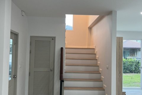 House in San Kamphaeng, Thailand 3 bedrooms № 152698 - photo 2