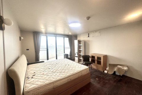 Condo à Suan Luang, Bangkok, Thaïlande, 3 chambres  № 163627 - photo 4