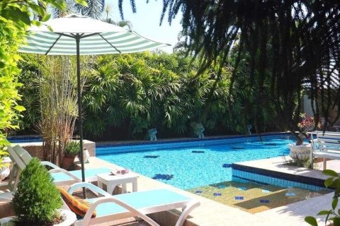 Villa in Sam Roi Yot, Thailand 3 bedrooms № 168774 - photo 1