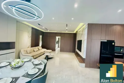 Casa de 6 dormitorios en Pattaya, Tailandia № 211463 - foto 7