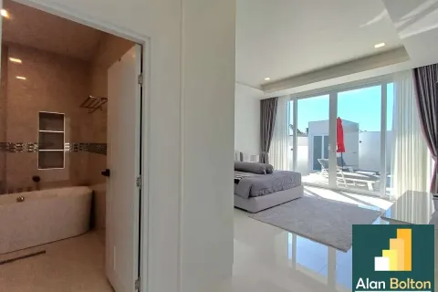 Casa de 3 dormitorios en Pattaya, Tailandia № 211466 - foto 9