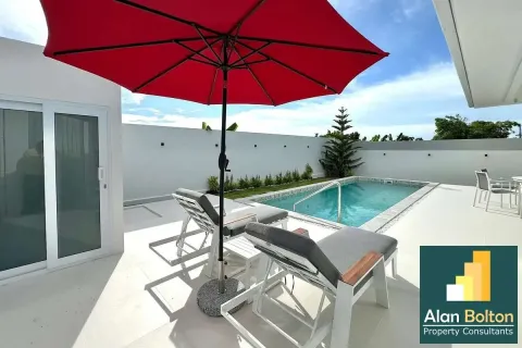 Casa de 3 dormitorios en Pattaya, Tailandia № 211466 - foto 6