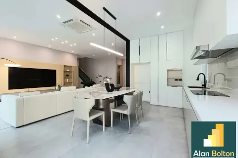 Casa de 5 dormitorios en Jomtien Beach, Pattaya, Tailandia № 211467 - foto 17
