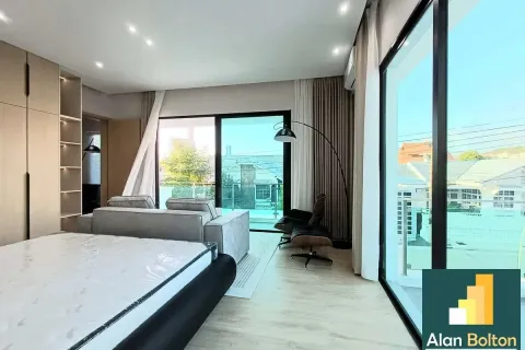 Casa de 5 dormitorios en Jomtien Beach, Pattaya, Tailandia № 211467 - foto 8