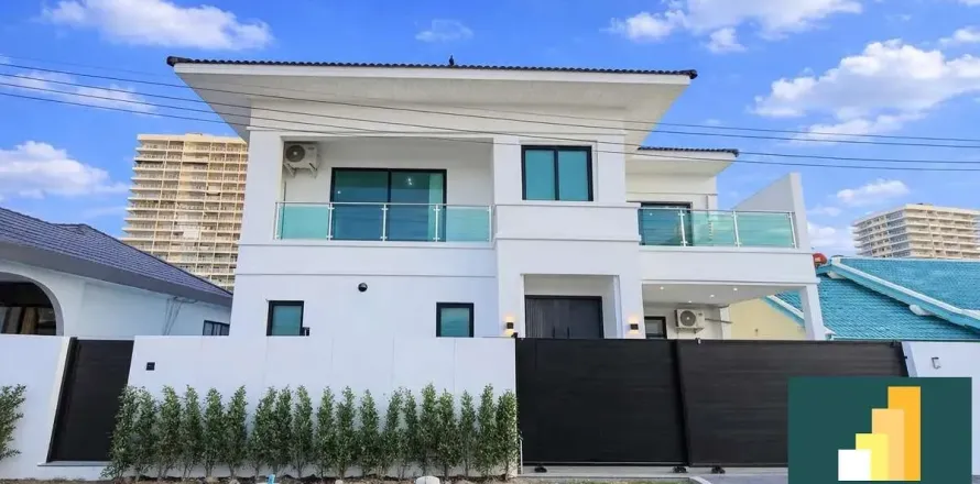 Casa de 5 dormitorios en Jomtien Beach, Pattaya, Tailandia № 211467