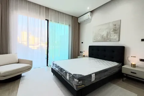 Casa de 5 dormitorios en Jomtien Beach, Pattaya, Tailandia № 211467 - foto 30