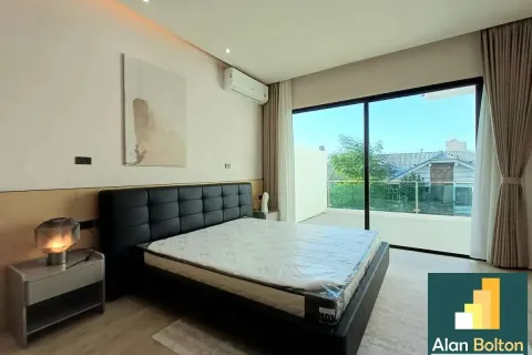 Casa de 5 dormitorios en Jomtien Beach, Pattaya, Tailandia № 211467 - foto 12