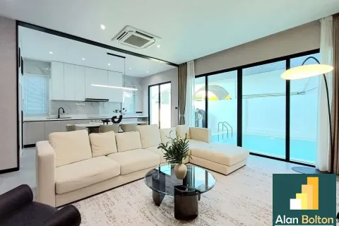 Casa de 5 dormitorios en Jomtien Beach, Pattaya, Tailandia № 211467 - foto 13