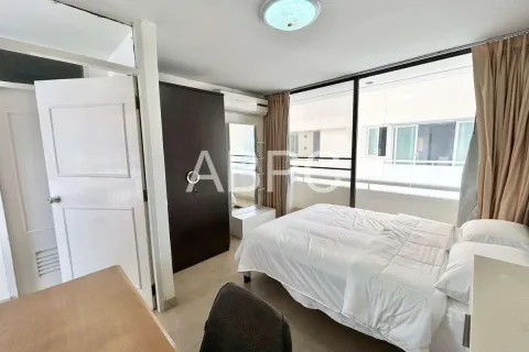 Condominio de 3 dormitorios en Jomtien Beach, Pattaya, Tailandia № 211464 - foto 15