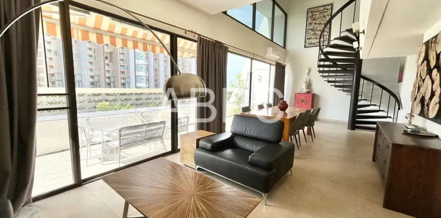 Condominio de 3 dormitorios en Jomtien Beach, Pattaya, Tailandia № 211464