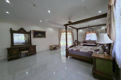 Maison à Chon Buri, Thaïlande 5 chambres № 146480 - photo 28