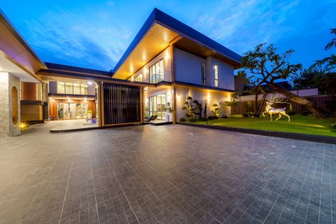 Дом в Паттайе, Таиланд с 7 спальнями  № 146476 - фото 21