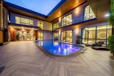 Дом в Паттайе, Таиланд с 7 спальнями  № 146476 - фото 3