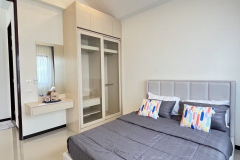 House in Pattaya, Thailand 3 bedrooms № 148540 - photo 9