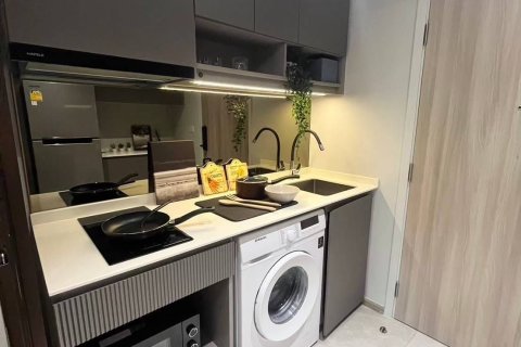 Studio dans le Condo à Watthana, Bangkok, Thaïlande  № 161801 - photo 3