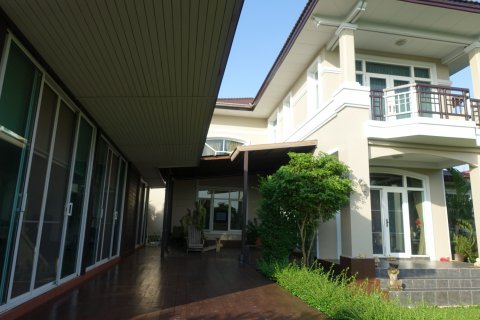 Maison à Ban Lam Luk Ka, Thaïlande 4 chambres № 138906 - photo 23