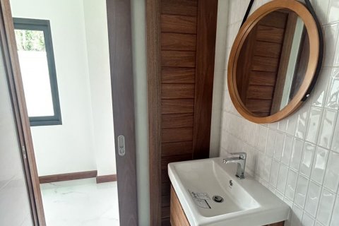 Villa in Phuket, Thailand 3 bedrooms № 138968 - photo 29