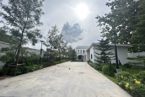 Villa in Phuket, Thailand 3 bedrooms № 138968 - photo 18