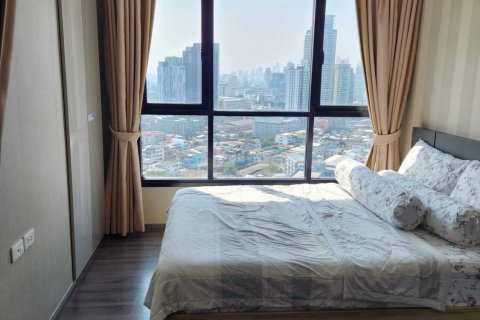 Studio dans le Condo à Watthana, Bangkok, Thaïlande  № 171007