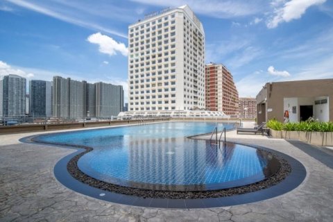 Кондоминиум с 3 спальнями в Бангне, Бангкок, Таиланд № 136587 - фото 4