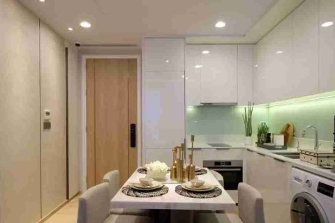 Condo in Thonburi, Bangkok, Thailand, 2 bedrooms  № 183952 - photo 8
