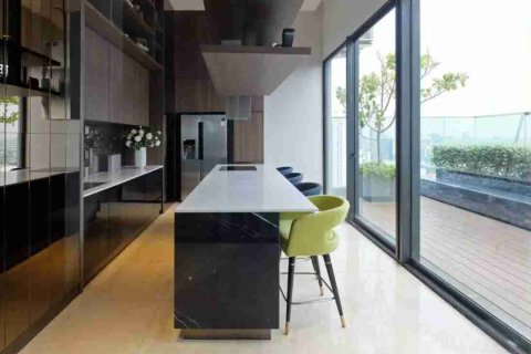 Condo in Bangkok, Thailand, 3 bedrooms № 183954 - photo 8