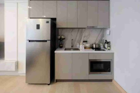 Condo in Bangkok, Thailand, 3 bedrooms № 183954 - photo 13