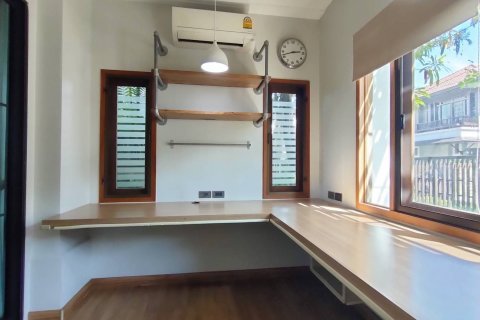 House in San Sai, Thailand 3 bedrooms № 138467 - photo 17