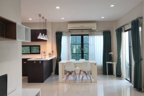 House in San Sai, Thailand 3 bedrooms № 138467 - photo 19