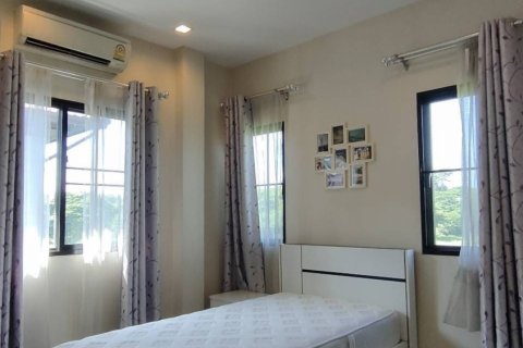 House in San Sai, Thailand 3 bedrooms № 138467 - photo 28