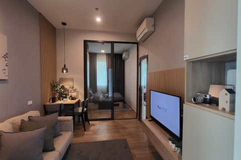 Condo in Bangkok, Thailand, 1 bedroom  № 203631 - photo 2