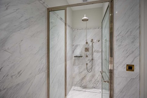 Penthouse in Pathum Wan, Bangkok, Thailand 2 bedrooms № 153511 - photo 16