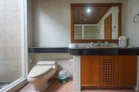 House in Bangkok, Thailand 4 bedrooms № 153516 - photo 7