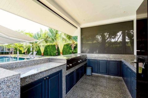 Villa in Hua Hin, Thailand 3 bedrooms № 175600 - photo 19
