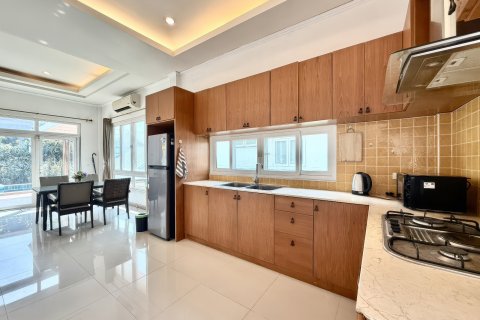 Дом в Паттайе, Таиланд с 7 комнатами  № 172608 - фото 17