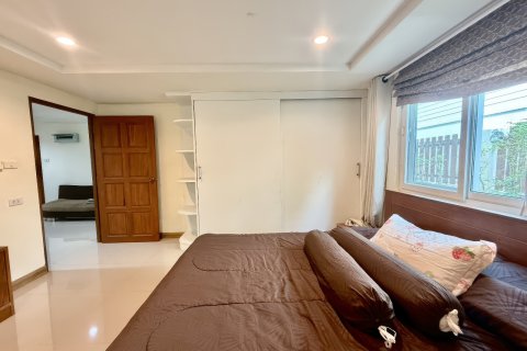 Дом в Паттайе, Таиланд с 7 комнатами  № 172608 - фото 27