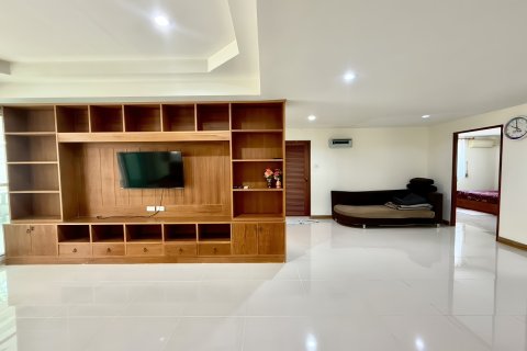 Дом в Паттайе, Таиланд с 7 комнатами  № 172608 - фото 12