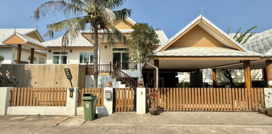 Дом в Паттайе, Таиланд с 7 комнатами  № 172608