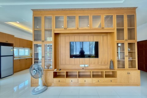 Дом в Паттайе, Таиланд с 7 комнатами  № 172608 - фото 13