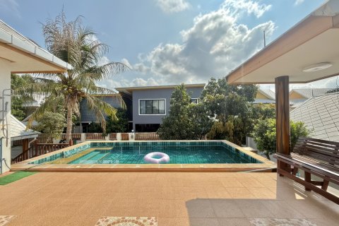 Дом в Паттайе, Таиланд с 7 комнатами  № 172608 - фото 7