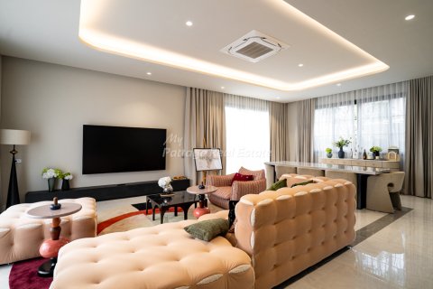 Maison à Bang Lamung, Thaïlande 4 chambres № 172604