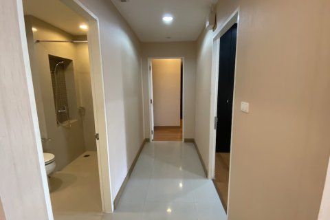 Condo à Watthana, Bangkok, Thaïlande, 2 chambres № 200830 - photo 28