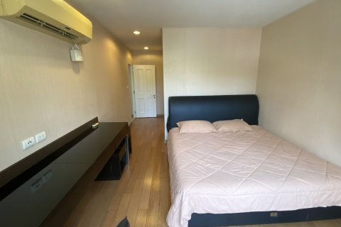 Condo à Watthana, Bangkok, Thaïlande, 2 chambres № 200830 - photo 23