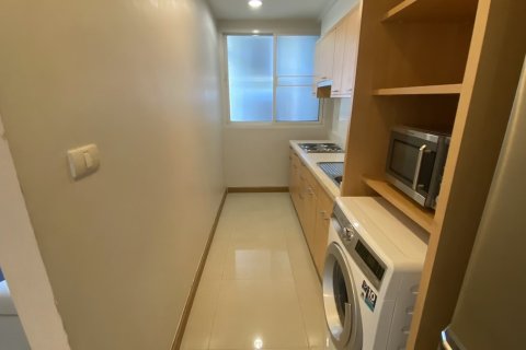 Condo à Watthana, Bangkok, Thaïlande, 2 chambres № 200830 - photo 30