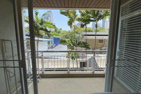 Condo à Watthana, Bangkok, Thaïlande, 2 chambres № 200830 - photo 15
