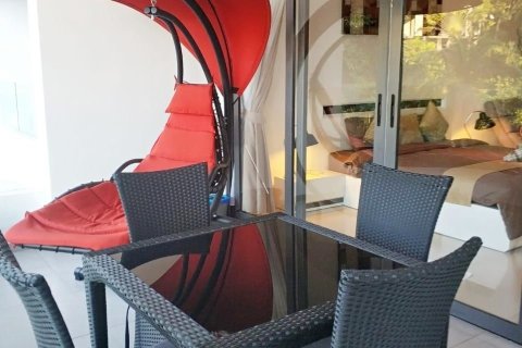 Condo on Surin Beach, Thailand, 2 bedrooms  № 179838 - photo 6