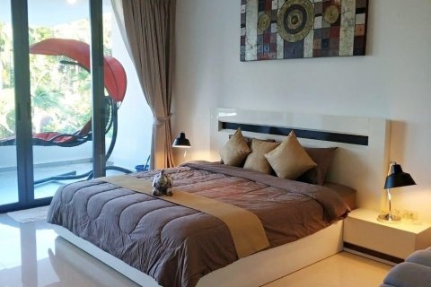 Condo on Surin Beach, Thailand, 2 bedrooms  № 179838 - photo 8